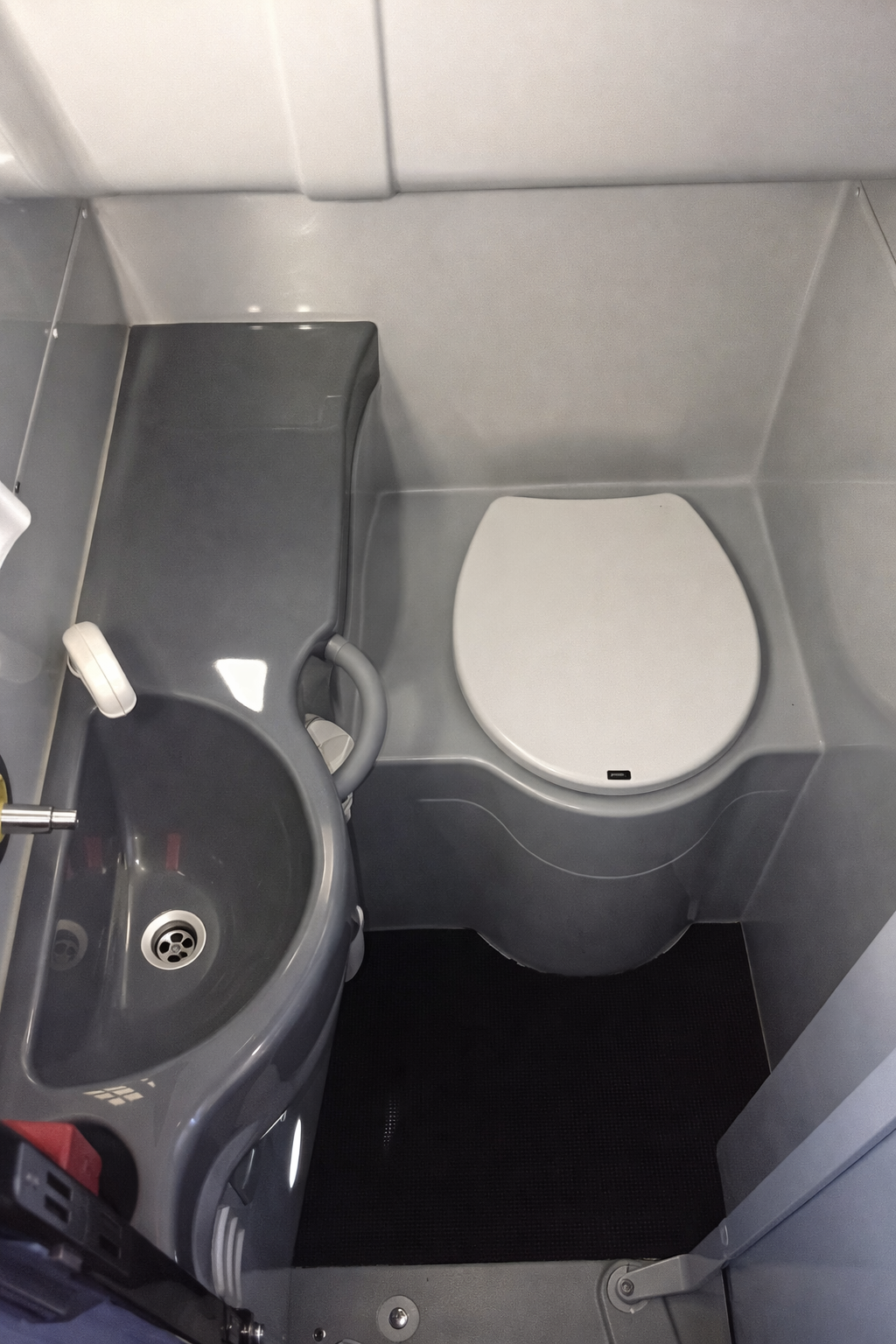 Setra 416 — туалет